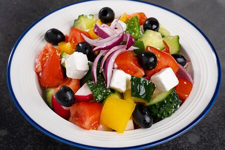 Салат Греческий с авокадо