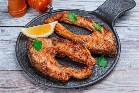 Белый амур на углях