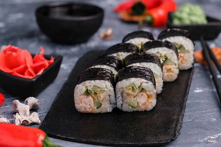 Ролл Спайси креветка