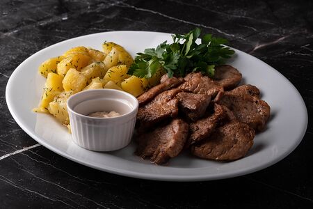 Медальоны из свинины