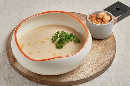 Крем-суп из белых грибов с трюфельным маслом