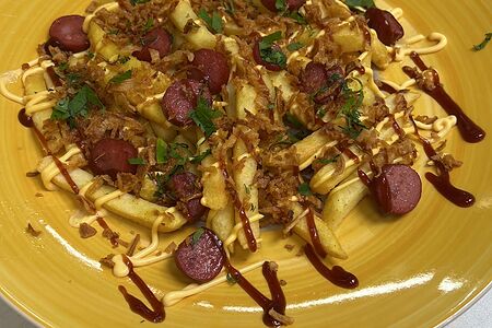 Роял фри с охотничьими колбасками