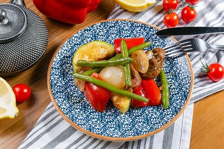 Таджин из индейки с овощами