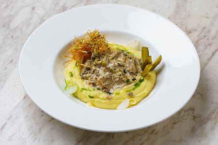 Бефстроганов с пюре