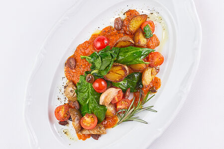 Филе дорадо с соусом помодоро