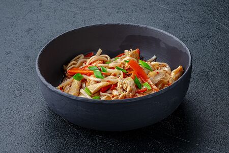 Удон с курицей