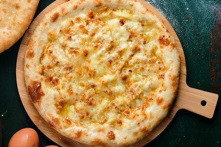 Хачапури по-мегрельски с молочным сулугуни