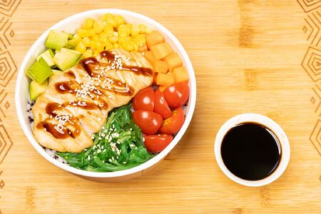 Поке боул с курицей