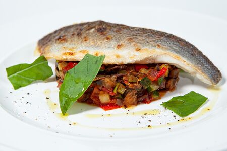 Филе сибаса с рататуем