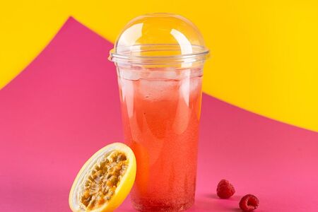 Авторский лимонад Малина-маракуйя