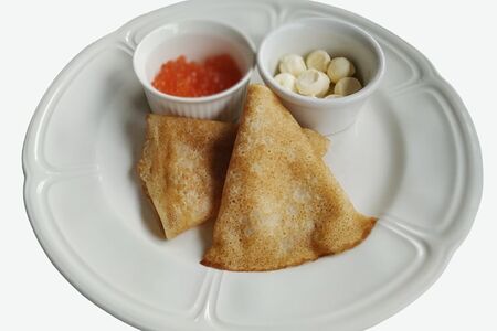 Блинчики с красной икрой