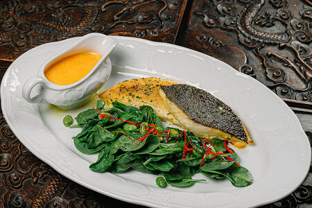 Камбала со шпинатом