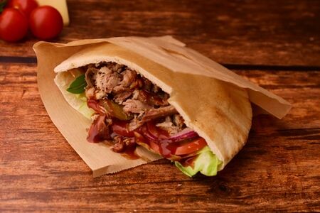 Пита с курицей BBQ