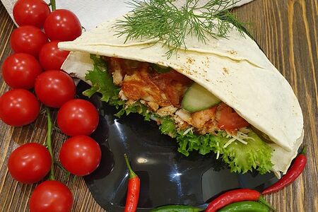 Донер в арабской пите с курицей