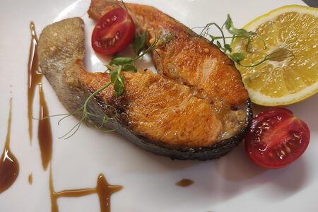 Стейк из лосося