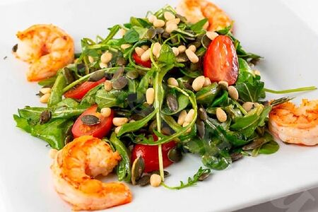 Салат из рукколы с добавлением морепродуктов №117