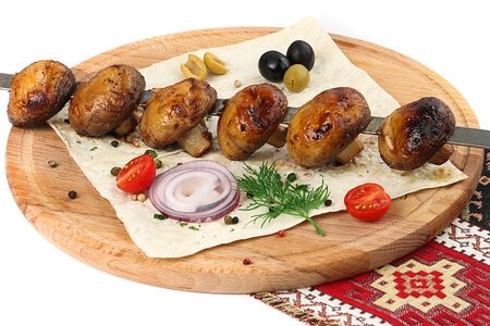 Шампиньоны на шампуре