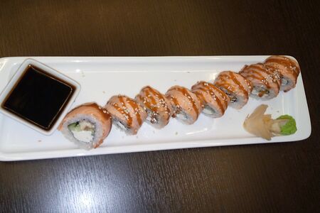 Ролл Фирменный