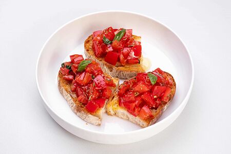 Чиабатта, помидоры, дикий орегано