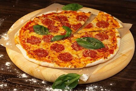 Пицца пепперони