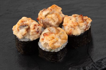 Запеченный ролл с угрем (мини)