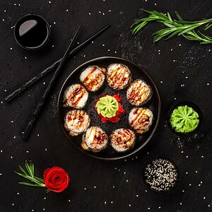 Ролл с угрем темпура