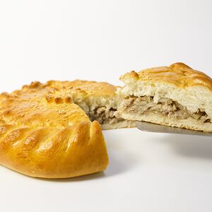 Пирог с мясом и капустой