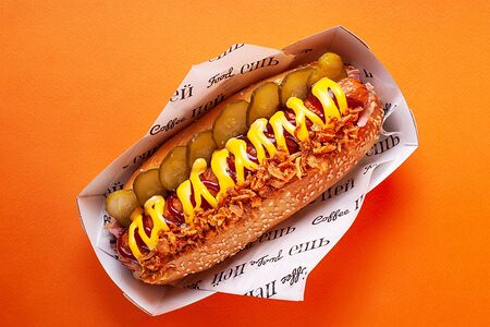 Хот-дог с сосиской