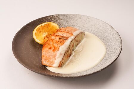 Стейк Лосося в сливочном соусе