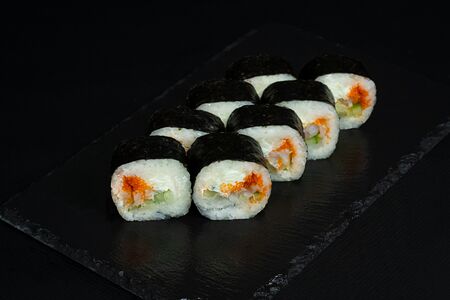 Восходящее солнце с креветкой