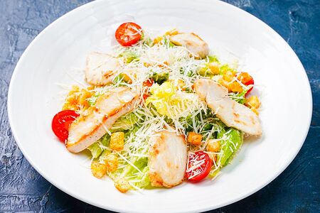 Цезарь с курицей