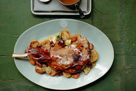 Томленый ягненок с овощами