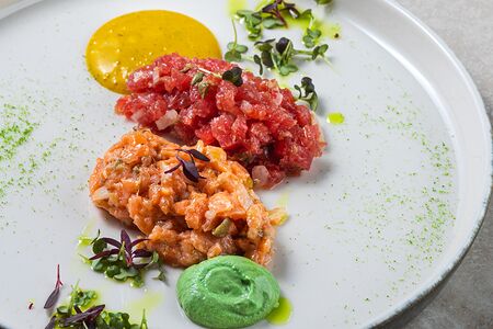 Тартар из тунца и лосося