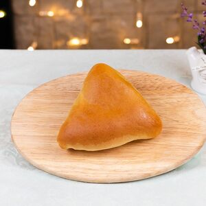 Пирожок дрожжевой с капустой