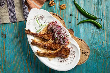 Баранья корейка на косточке