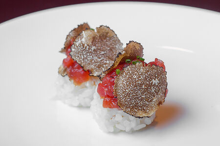 Суши Тартар аками с трюфелем