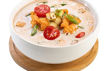 Уха финская с лососем