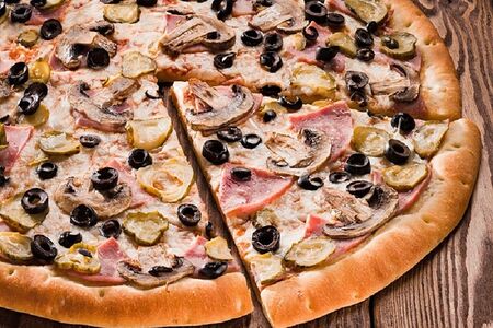 Пицца Мясное ассорти