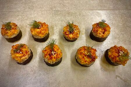 Запеченный ролл с беконом