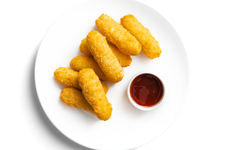 8 Сырных палочек с брусничным соусом