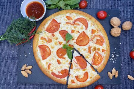 Пицца Маргарита