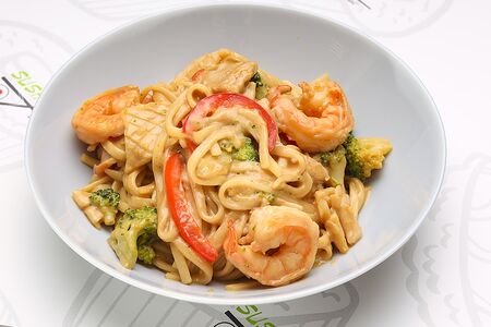 Удон с морепродуктами