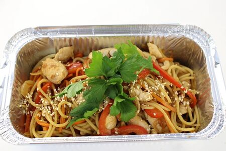 Вок с курицей