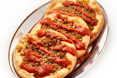 Аджарские лепешки с бараниной