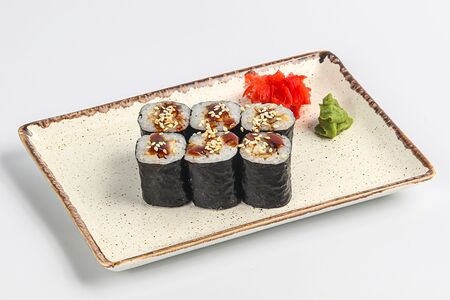 Ролл с угрем