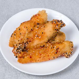 Куриное филе в панировке с соусом чили