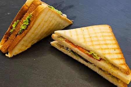 Сэндвич с копчёной курицей