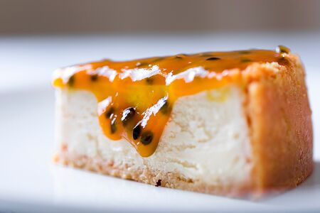 Чизкейк Манго-маракуйя