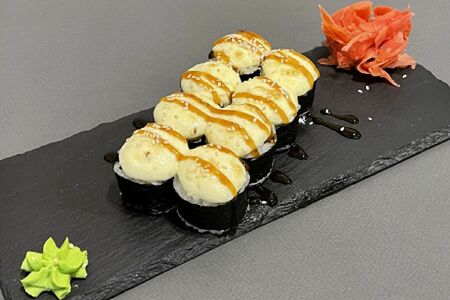 Запеченный с копченым лососем