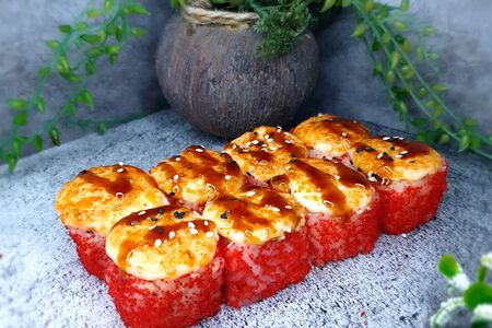 Ролл запеченный сливочный с креветками